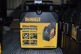 *Dewalt DWO88CG-XJ 30m Green Laser Self Levelling Laser Level