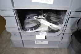 *Box of DP to DP Cables