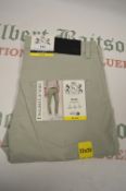 *Pair of English Laundry Chino Style 5 Pocket Pants Size: 32 x 30