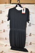 *Mondetta Ladies Dress with Elastic Waist Black Size: Medium