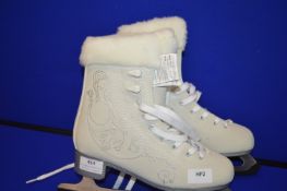 Oxelo Lady's Ice Skating Boots Size: EU 39-40