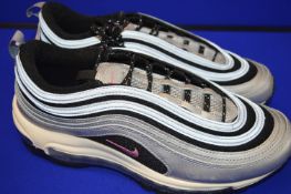 Nike Air Max Trainers Size: 6