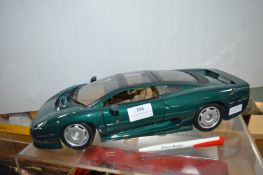Large Diecast Model Jaguar XJ220 by Maisto