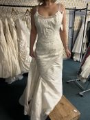 *Pronovias Ivory Wedding Dress Size: 14 RRP: £450