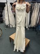 *Maisy Ivory Wedding Gown with Matching Scarf Size: 8/10 RRP: £150