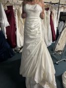 *Venus Bridal Ivory Wedding Dress Size: 8 RRP: £825
