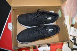 *Skechers Air Cooled Black & White Sketch Lite Pro Trainers Size: 7 (preworn)