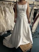 *Mori Lee Ivory Satin Wedding Dress Size: 10/12 RRP: £899