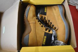 *Dewalt Work Boots Size: 9