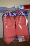 32 Degrees Cool Kid’s Pink Cushion Sliders Size: M 12-13