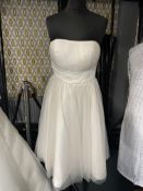 *Ivory Short Dress Size: 8 RRP: £700