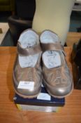 *Pair of Lifestyle Cushion Walk Lady’s Gold Shoes Size: 6