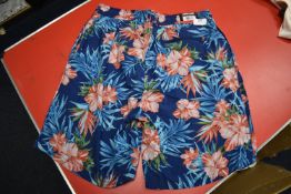 *Kirkland Signature Men’s Swim Shorts Size: M