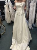 *Rose Mary Ivory & Cream Wedding Dress Size: 16 RRP: £725
