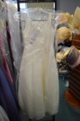 *Jade Child’s Ivory Bridesmaid Dress Size: 6 years RRP: £135