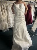 *Venus Ivory Wedding Gown Size: 8 RRP: £799