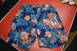 *Kirkland Signature Men’s Swim Shorts Size: M