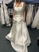 *Pheonix Gown Ivory Wedding Dress Size: 18