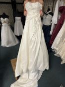 *Venus Bridal Ivory Wedding Gown Size: 4 RRP: £699