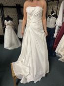 *Strapless White Wedding Dress with Sequin Pattern Size: 10