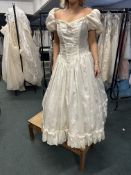 *Pronuptia of Paris Ivory Wedding Dress Size: 16