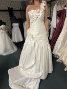 *Amanda Wyatt Tiger Lily Wedding Gown Size: 12 RRP: £450