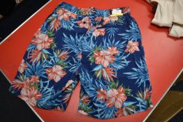 *Kirkland Signature Men’s Swim Shorts Size: S