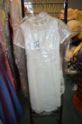 *Eliza Child’s Ivory Bridesmaid Dress Size: 6 years