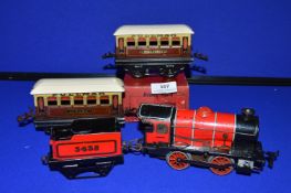 Pre War Hornby O Gauge Clockwork Tender Loco with Two Pullman Coaches