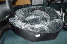 *Snoozy Doughnut Pet Bed