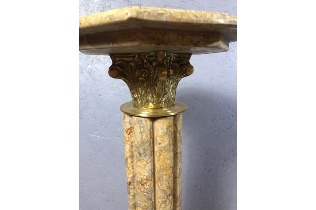 Marble and bronze Corinthian display column approximately 100cm high the octagonal top approximately - Image 2 of 4
