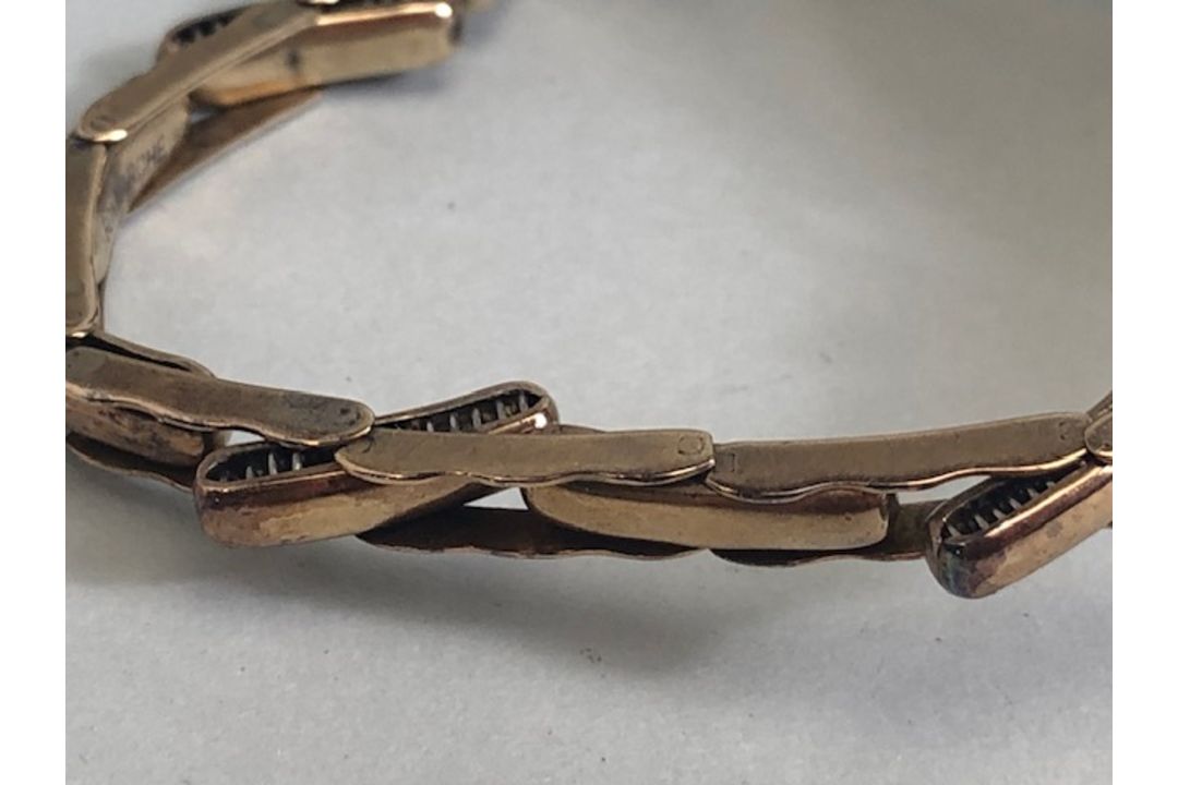 9ct gold cased round faced ladies watch, by Stone, on an expanding bracelet - Image 6 of 6