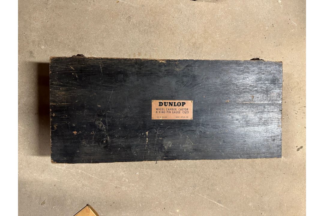 A boxed Dunlop wheel camber castor and king pin gauge CG/3 in wooden box with brass plaque to lid. - Image 1 of 4