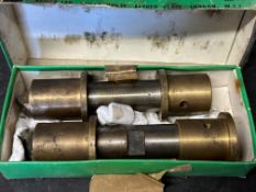 A set of Rover 2L boxed Remax king pins.