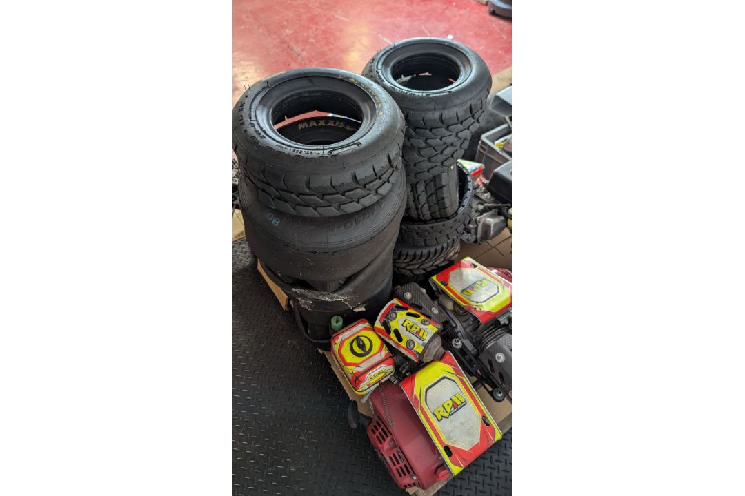 Quantity of go kart components to include: - Image 8 of 15