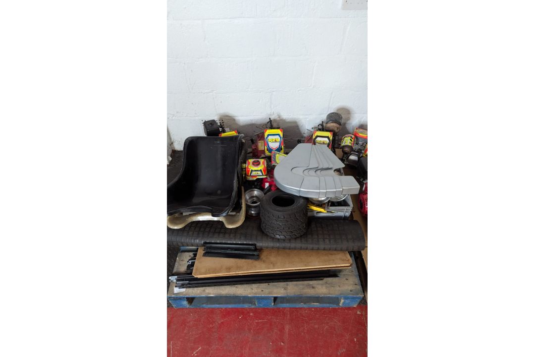Quantity of go kart components to include: - Image 2 of 15