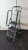 Three rung step ladder with side handles