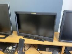 JVC DT-E21L4 multi format LCD monitor