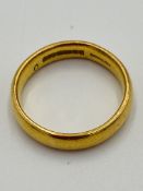 22ct gold band