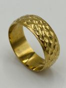 9ct gold band
