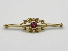 Belle epoque 15ct bar brooch