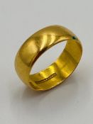 22ct gold band