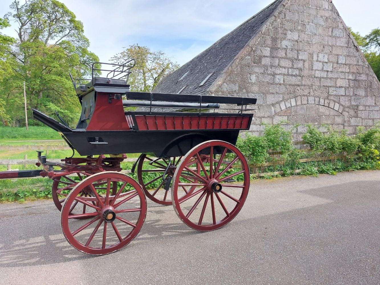 Horse-Drawn Vehicles, Saddlery and Tack, Harness, Sundry Accoutrements, Equestrian Pictures, Models & Books