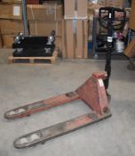 1 x Pallet Pump Truck With Wide Forks