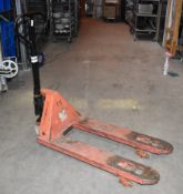 1 x Pallet Pump Truck