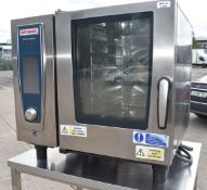 1 x Rational SCC WE61 Electric 6 Grid Combi Oven - Year of Manufacture 2019 - Includes Stand