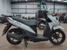 1 x 2019 SUZUKI ADDRESS UK 100 NM L9 Maxi Scooter - 17241 Miles - Reg: BW68MZT - Cat U - CL887