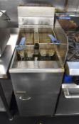 1 x Pitco 35C+ Single Tank 40cm Gas Fryer With Baskets