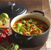 1 x LE CREUSET Round enamelled Cast Iron 24cm Casserole Dish, in Matt Black - Original RRP £190.00