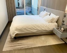1 x Premium 3-Metre Woven Rug Featuring An Abstract Design in Grey